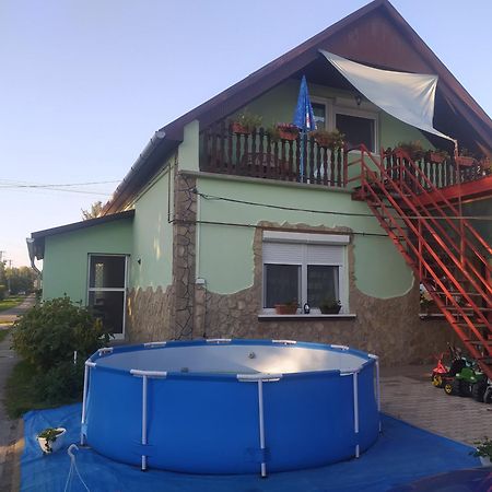 Villa Etus Vendéghaz 2 Balatonfenyves Exterior foto